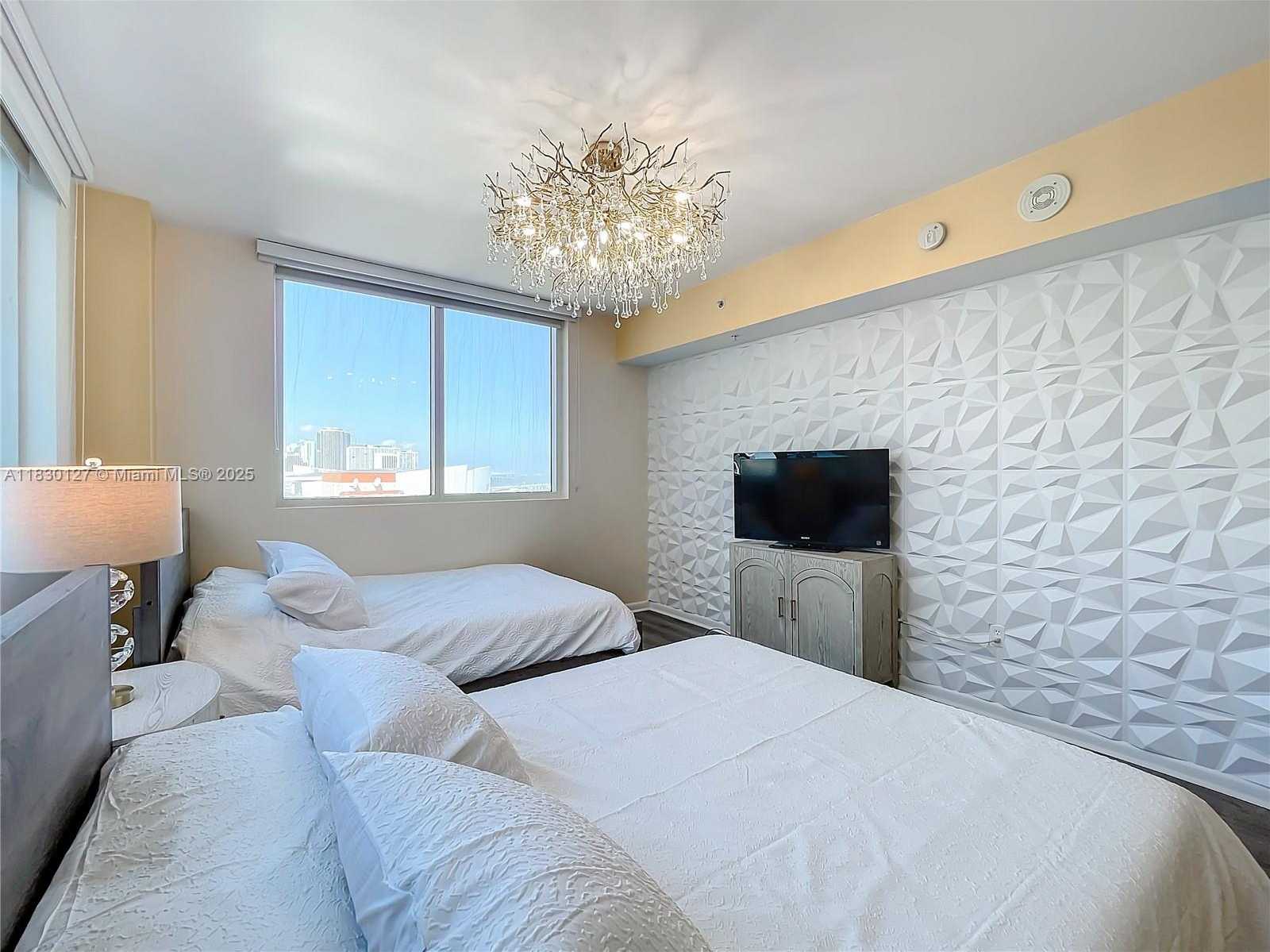 Small Image of 244 BISCAYNE BLVD #1108, Miami Number 13