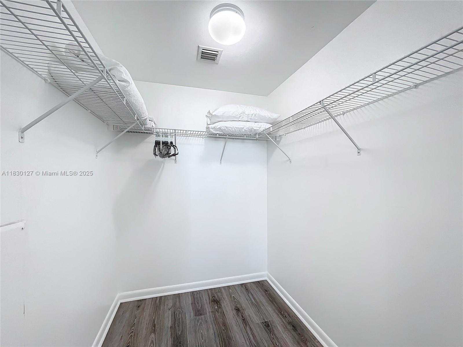 Small Image of 244 BISCAYNE BLVD #1108, Miami Number 16