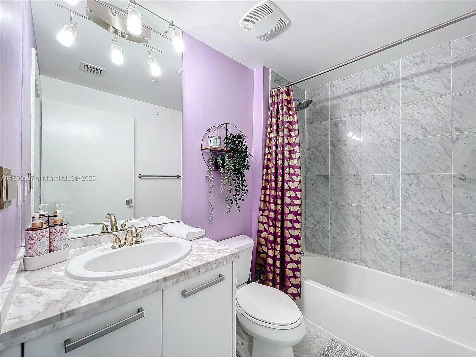 Small Image of 244 BISCAYNE BLVD #1108, Miami Number 19