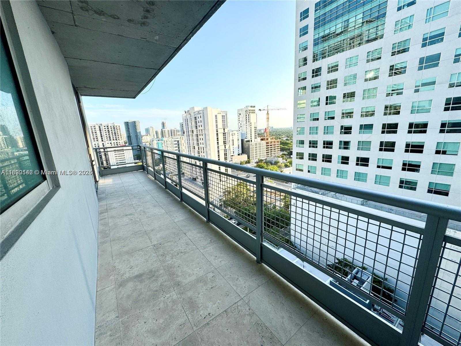 Small Image of 690 SOUTH WEST 1ST CT #2026, Miami Number 5