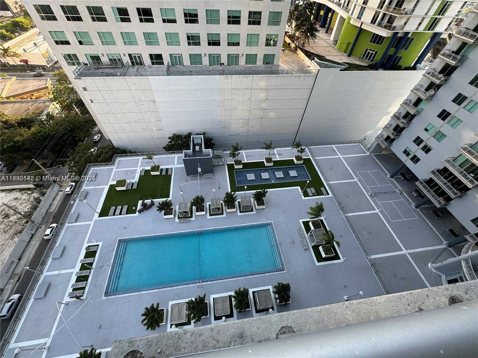 Small Image of 690 SOUTH WEST 1ST CT #2026, Miami Number 6