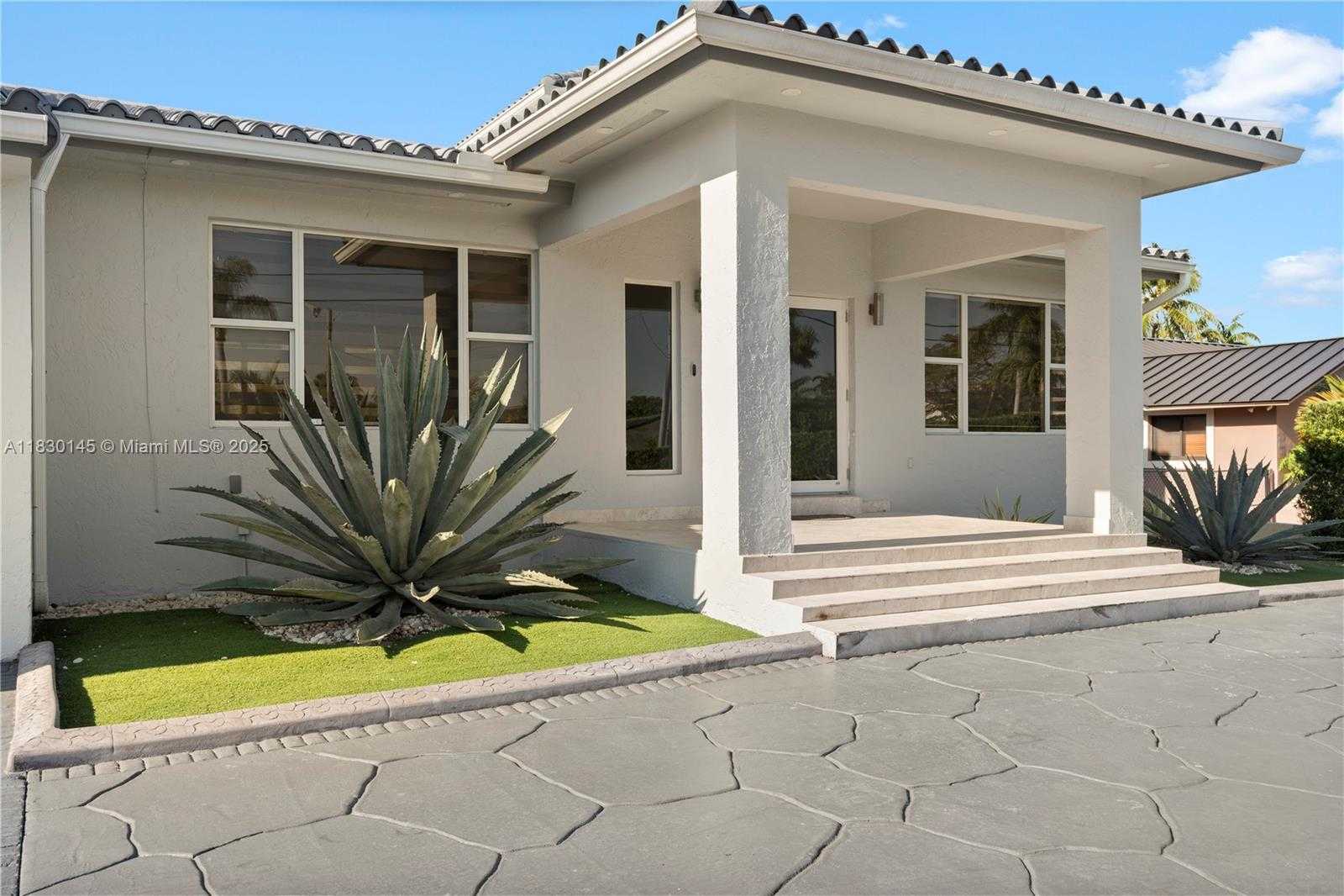 Small Image of 13815 SOUTH WEST 38TH ST, Miami Number 4