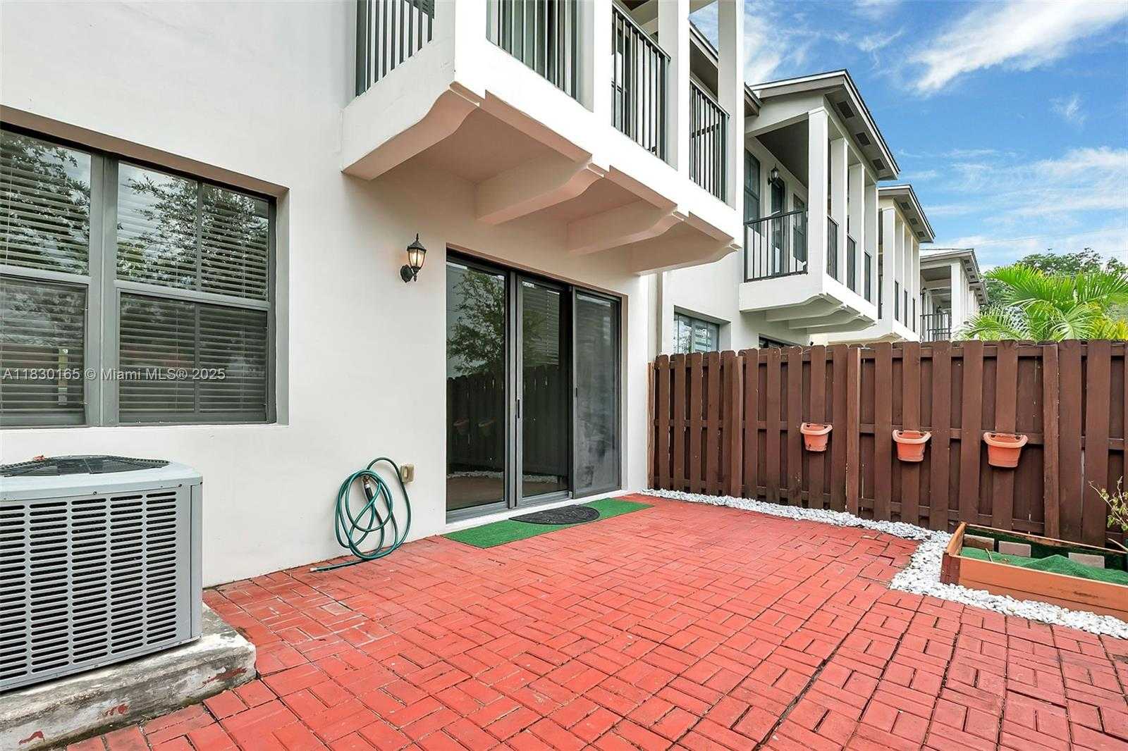 Small Image of 5840 NORTH WEST 104TH PATH #5840, Doral Number 2