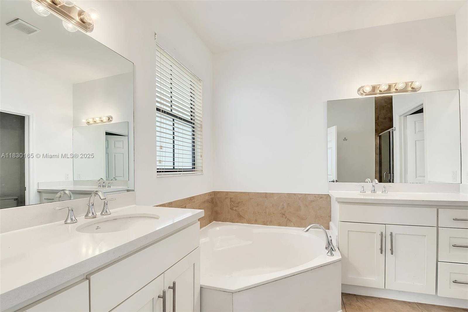 Small Image of 5840 NORTH WEST 104TH PATH #5840, Doral Number 9