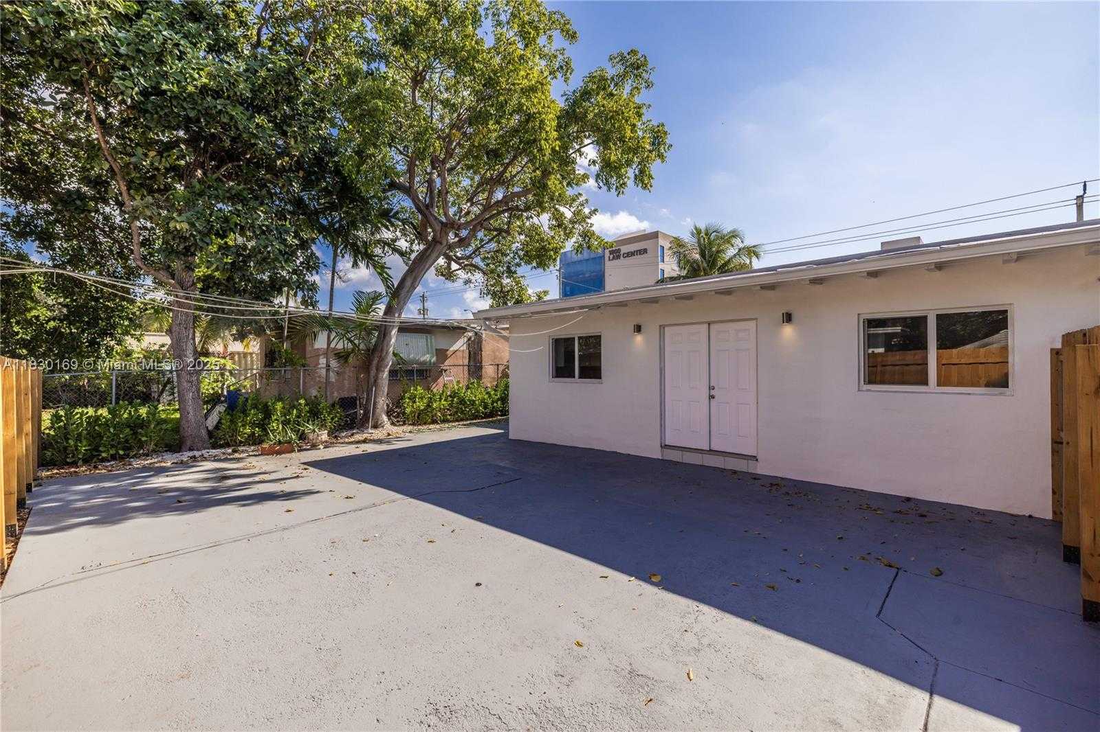 Small Image of 2729 SOUTH WEST 18TH ST #1, Miami Number 19