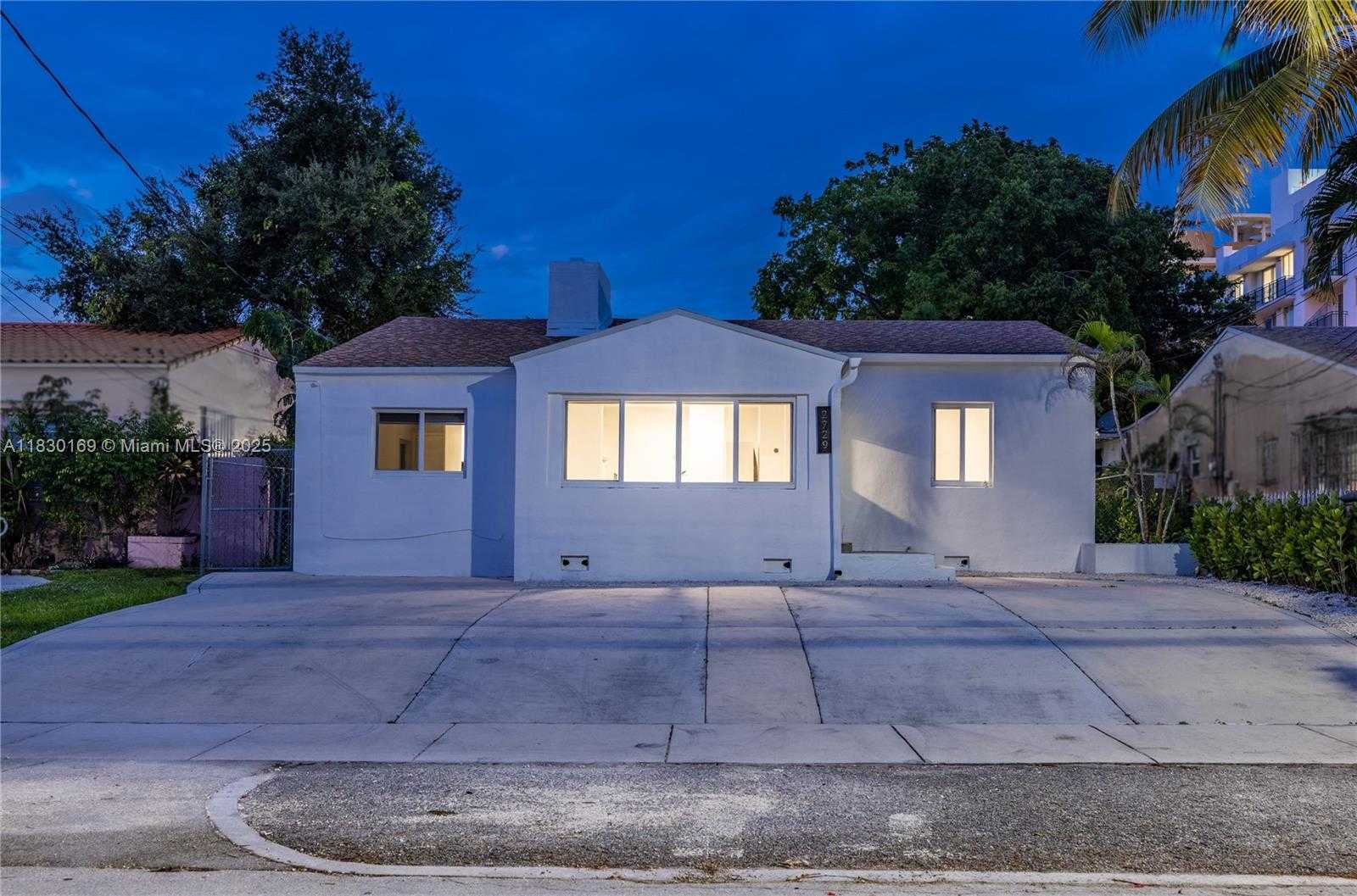 Small Image of 2729 SOUTH WEST 18TH ST #1, Miami Number 4