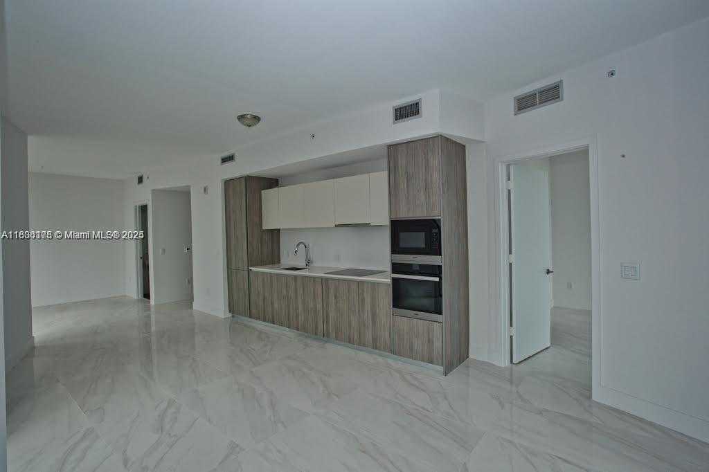 Small Image of 2900 NORTH EAST 7TH AVE #2209, Miami Number 7