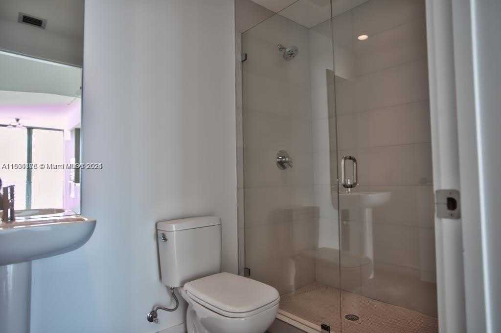 Small Image of 2900 NORTH EAST 7TH AVE #2209, Miami Number 9
