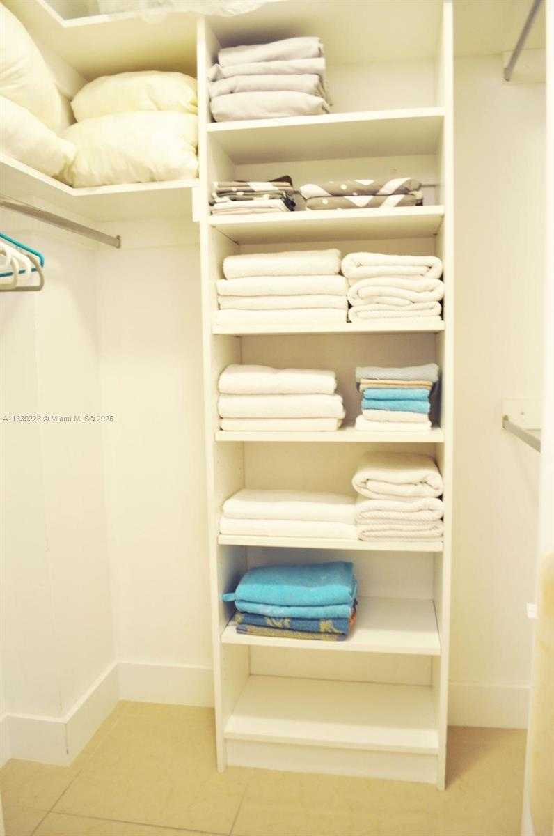 Small Image of 100 LINCOLN RD #403, Miami Beach Number 8