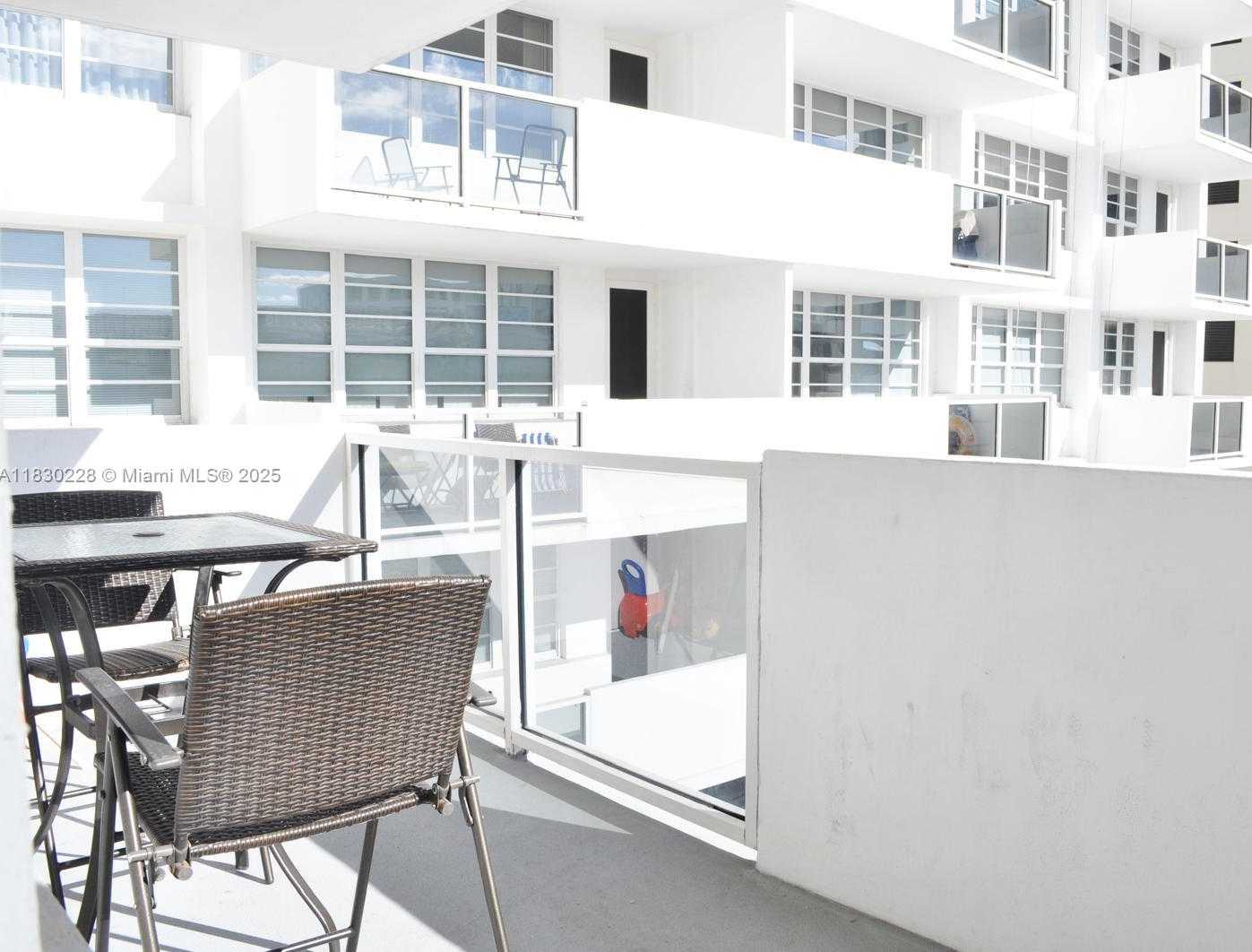 Small Image of 100 LINCOLN RD #403, Miami Beach Number 9