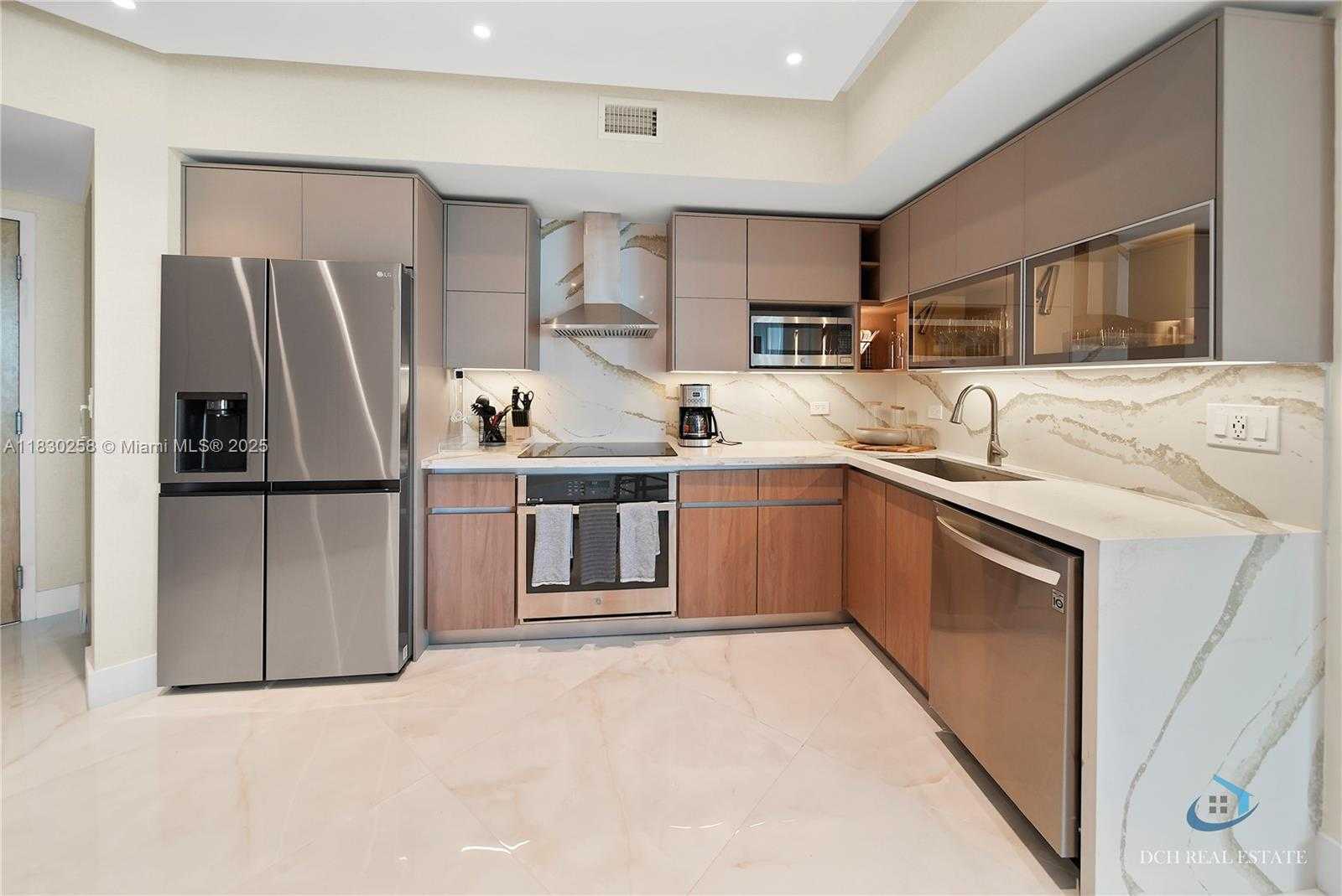 Small Image of 350 SOUTH MIAMI AVE #3902, Miami Number 13