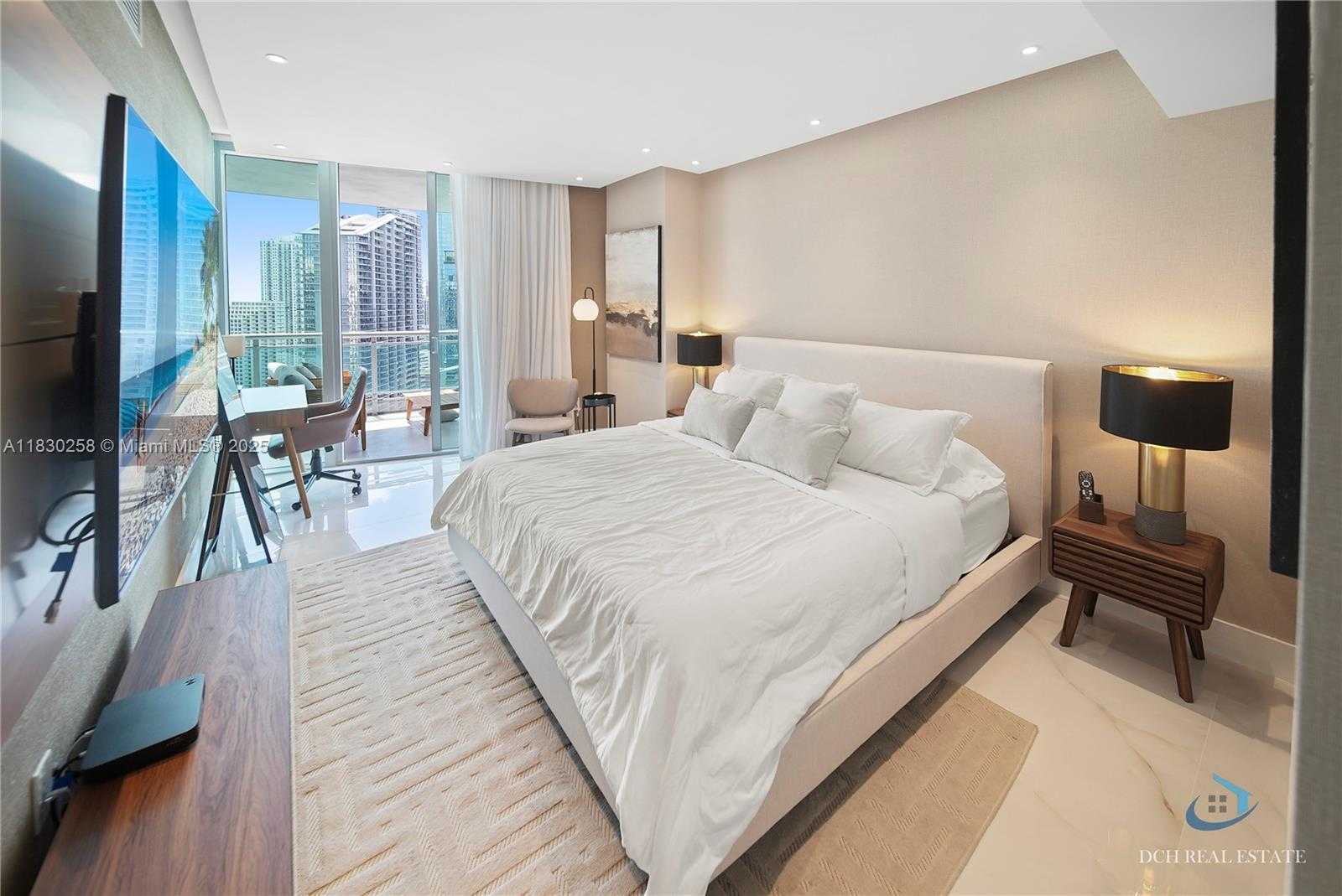 Small Image of 350 SOUTH MIAMI AVE #3902, Miami Number 7
