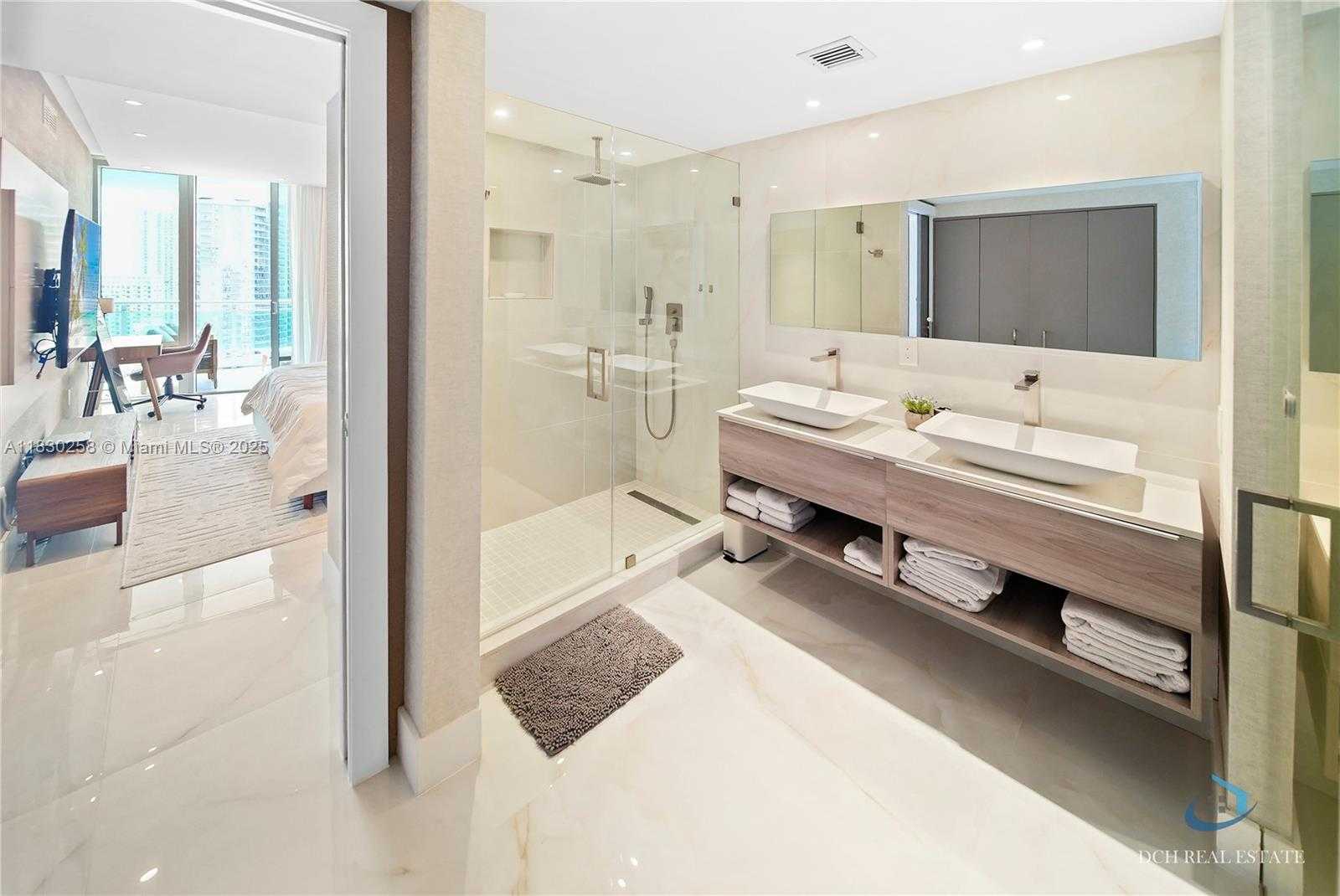 Small Image of 350 SOUTH MIAMI AVE #3902, Miami Number 9