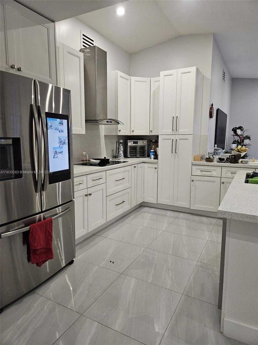Small Image of 16314 SOUTH WEST 97TH ST, Miami Number 10