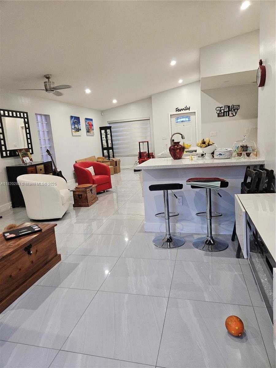 Small Image of 16314 SOUTH WEST 97TH ST, Miami Number 15