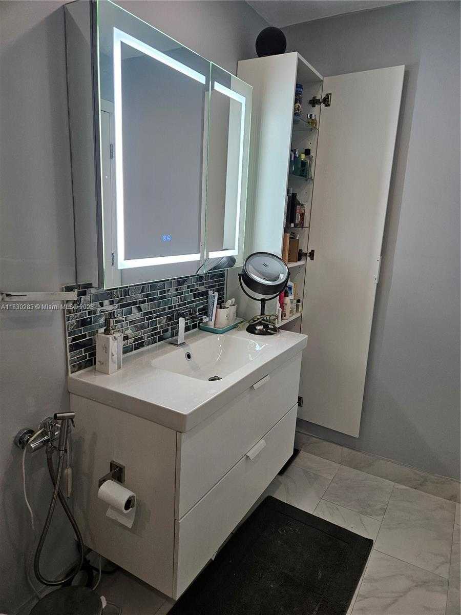 Small Image of 16314 SOUTH WEST 97TH ST, Miami Number 22