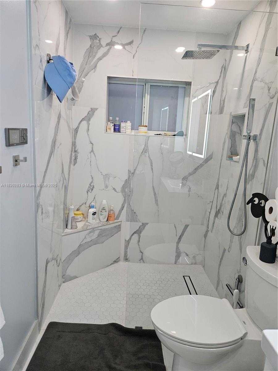 Small Image of 16314 SOUTH WEST 97TH ST, Miami Number 23