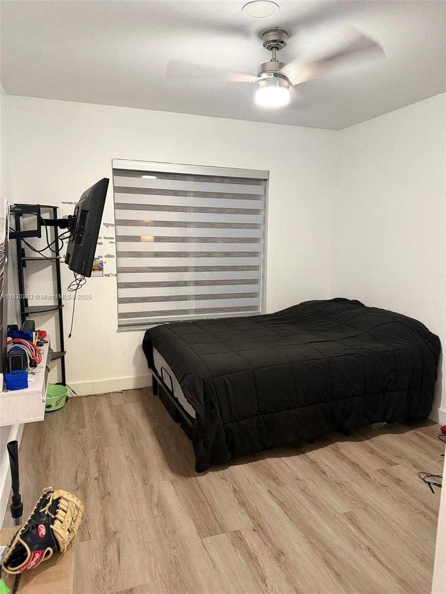 Small Image of 16314 SOUTH WEST 97TH ST, Miami Number 29