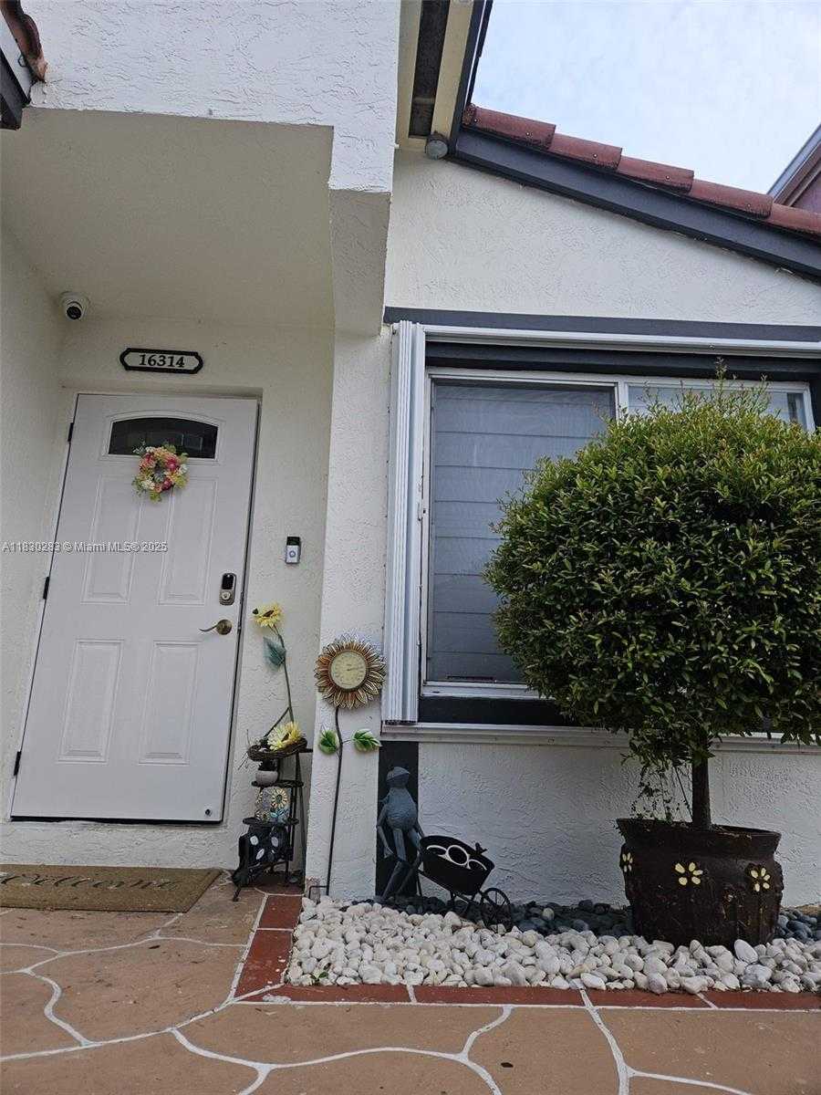 Small Image of 16314 SOUTH WEST 97TH ST, Miami Number 39