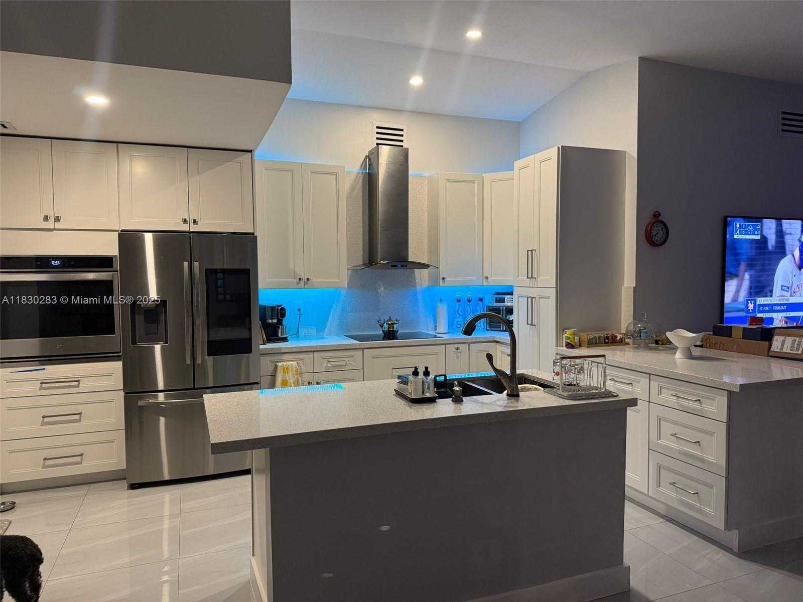 Small Image of 16314 SOUTH WEST 97TH ST, Miami Number 4