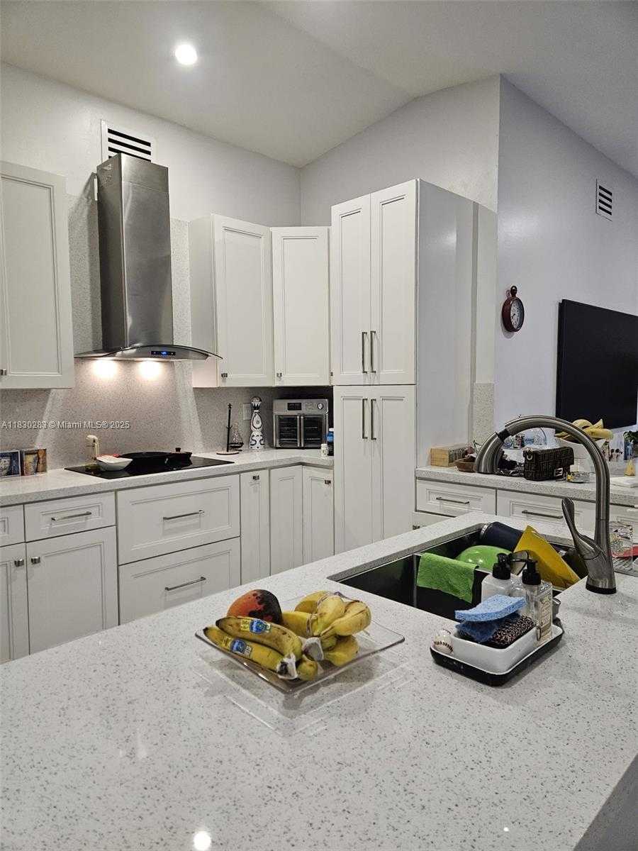 Small Image of 16314 SOUTH WEST 97TH ST, Miami Number 8