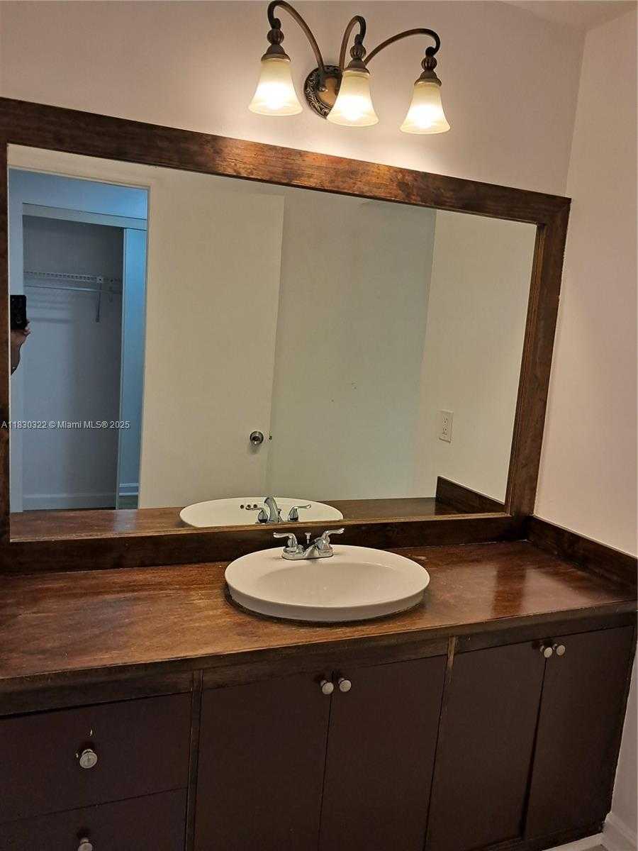 Small Image of 3559 MAGELLAN CIR #322-2, Aventura Number 15