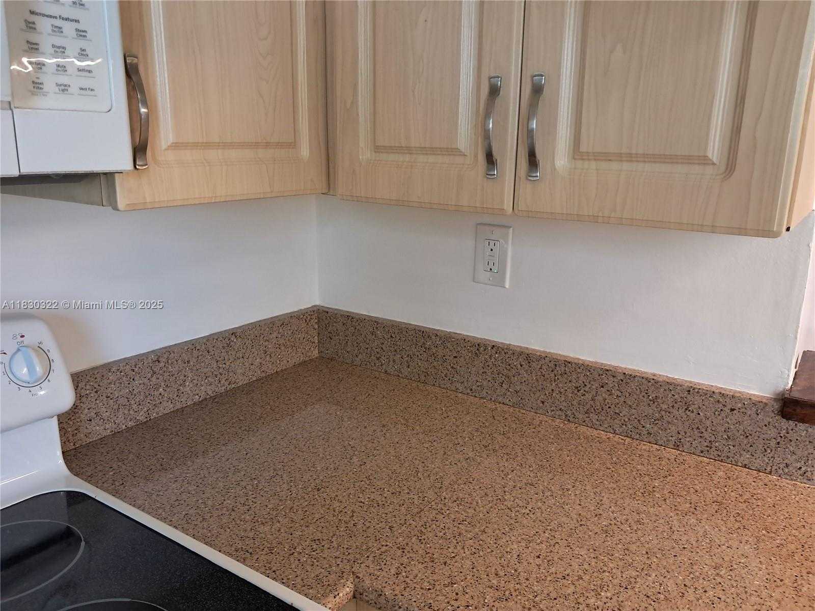 Small Image of 3559 MAGELLAN CIR #322-2, Aventura Number 6