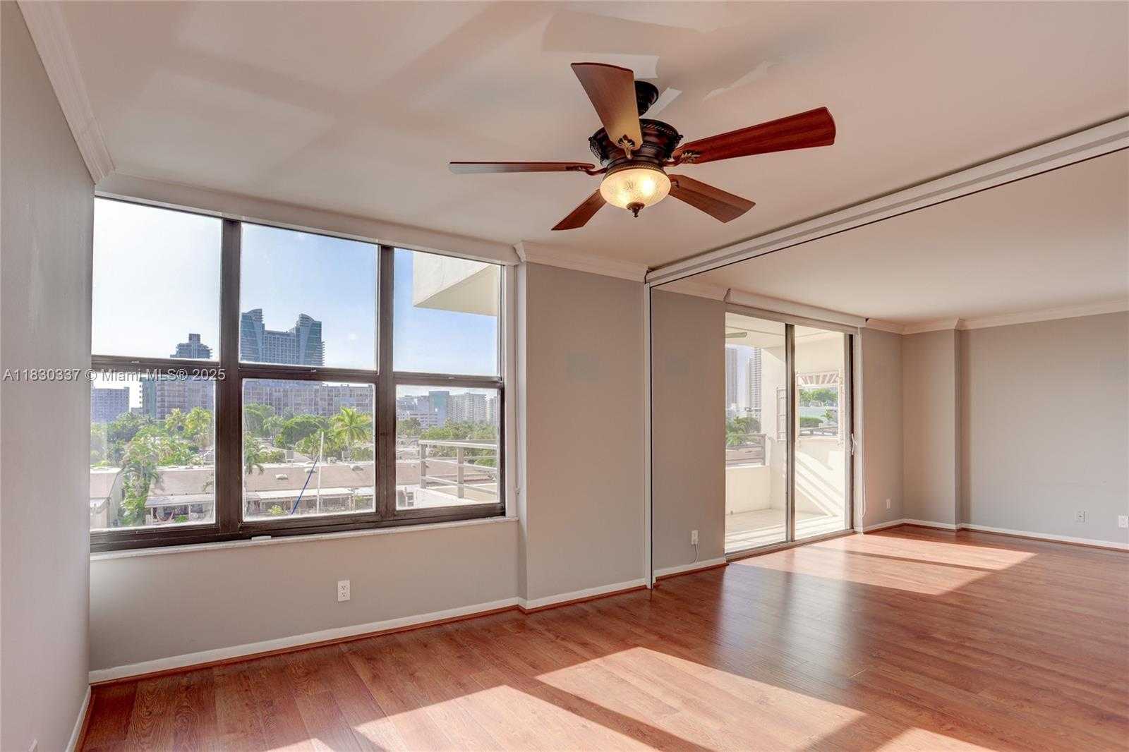 Small Image of 2500 PARKVIEW DR #405, Hallandale Beach Number 16
