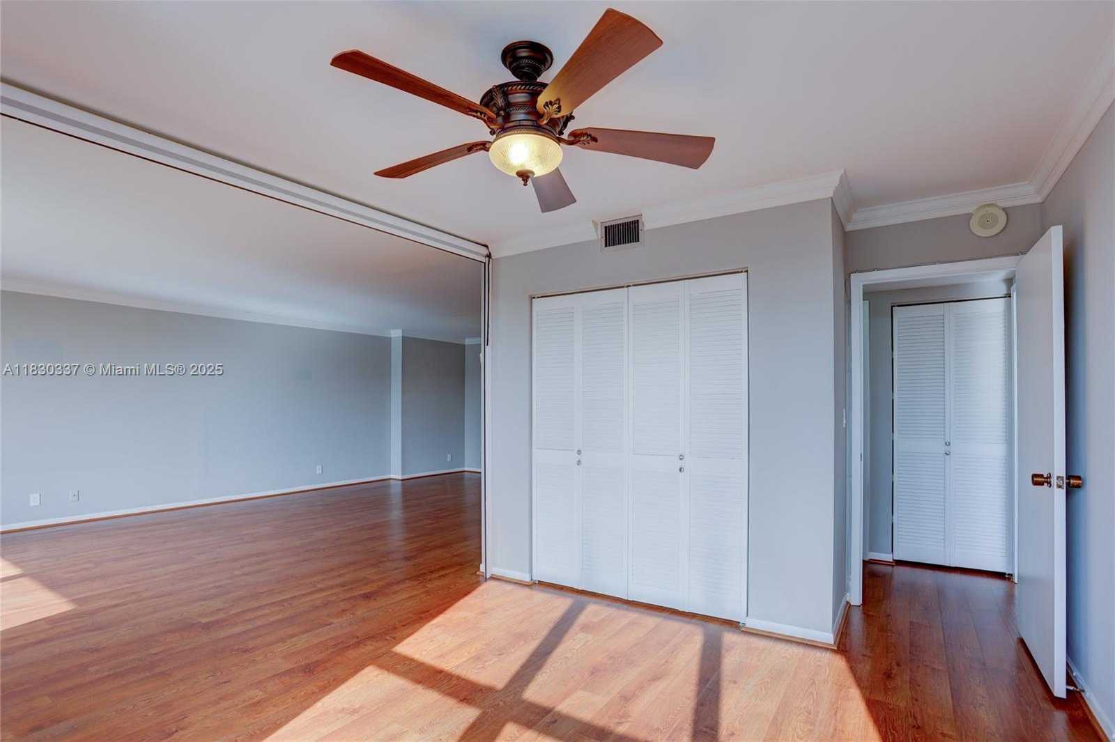 Small Image of 2500 PARKVIEW DR #405, Hallandale Beach Number 17