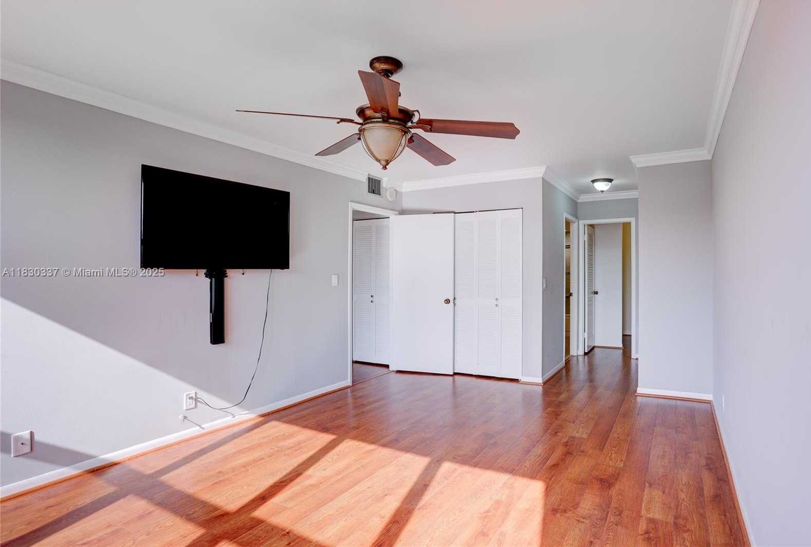 Small Image of 2500 PARKVIEW DR #405, Hallandale Beach Number 20
