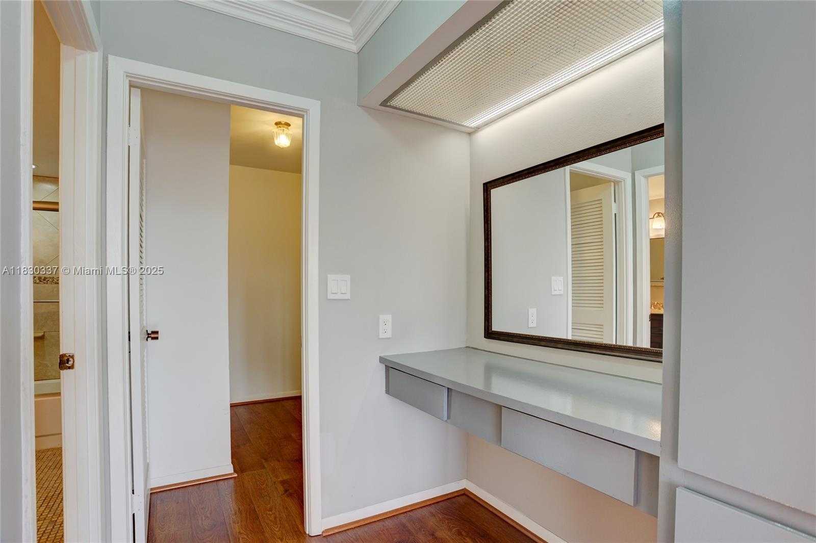 Small Image of 2500 PARKVIEW DR #405, Hallandale Beach Number 23