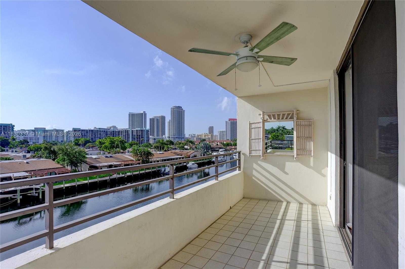Small Image of 2500 PARKVIEW DR #405, Hallandale Beach Number 34