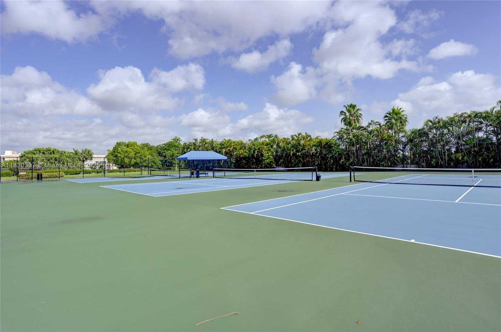 Small Image of 2500 PARKVIEW DR #405, Hallandale Beach Number 39