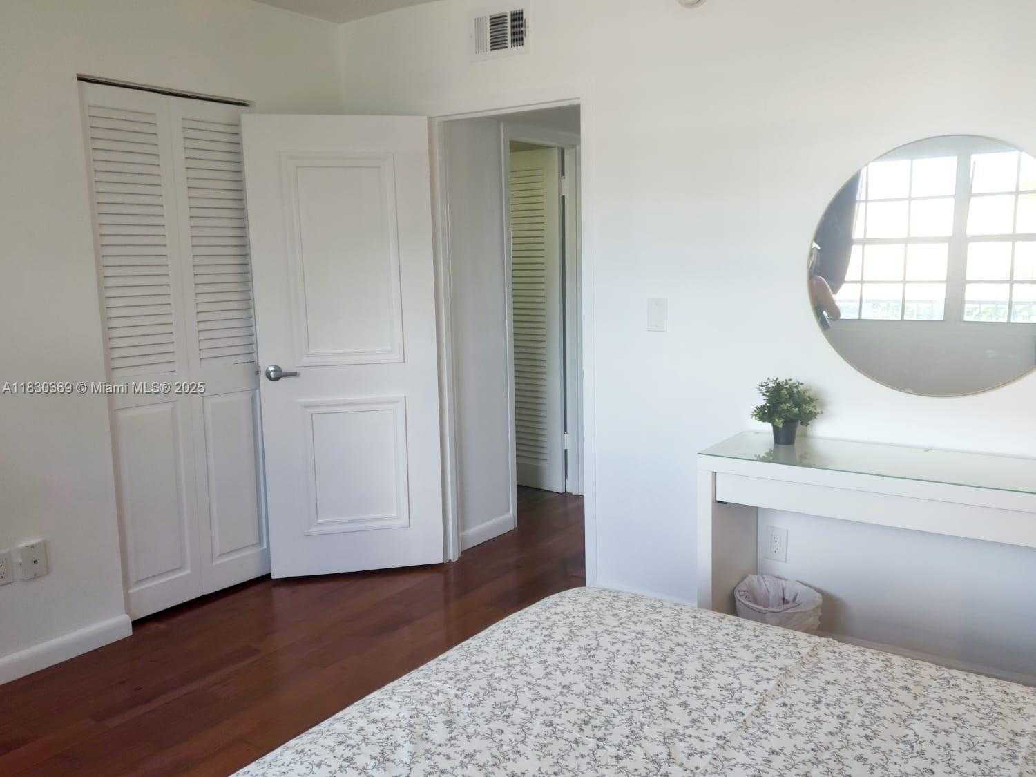 Small Image of 1100 ALTON RD #3C, Miami Beach Number 11