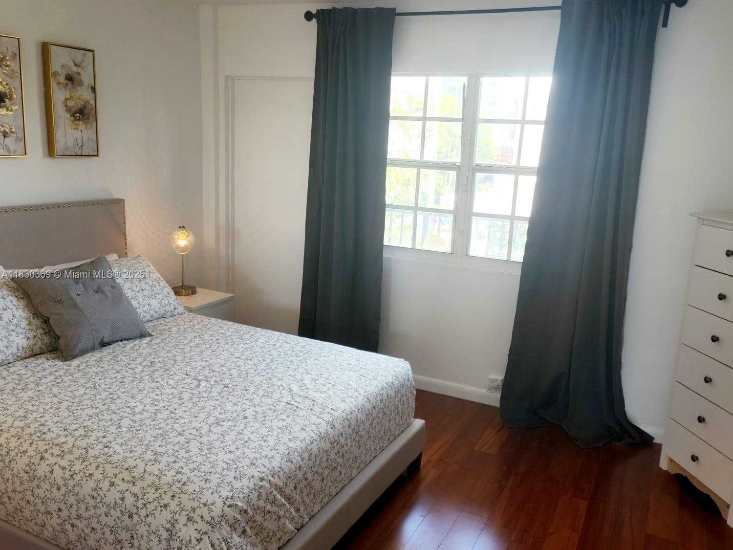 Small Image of 1100 ALTON RD #3C, Miami Beach Number 13
