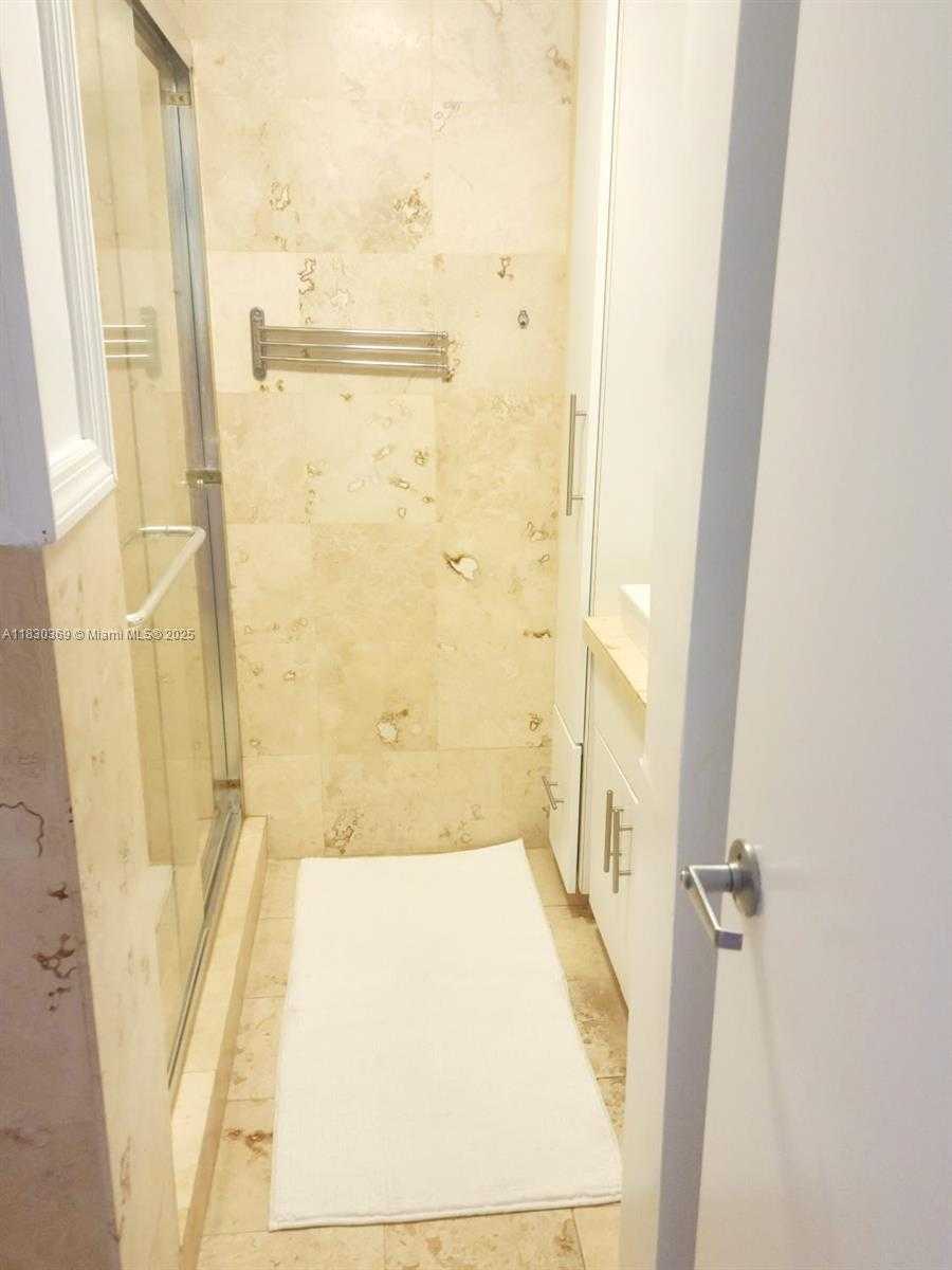 Small Image of 1100 ALTON RD #3C, Miami Beach Number 17
