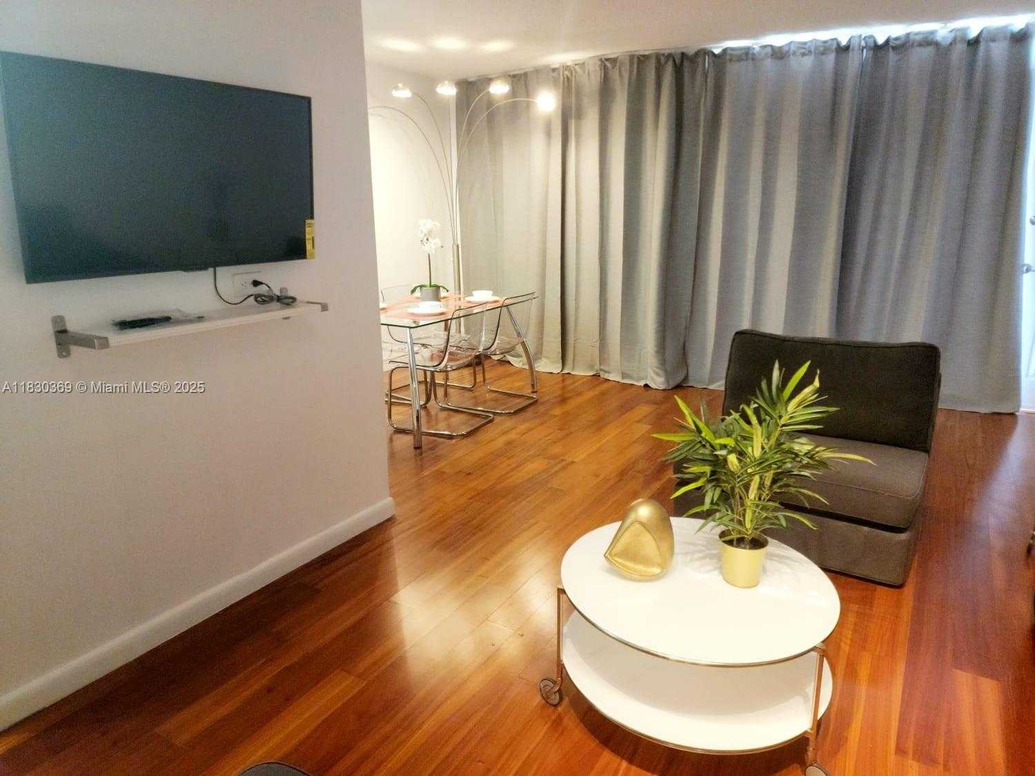 Small Image of 1100 ALTON RD #3C, Miami Beach Number 5