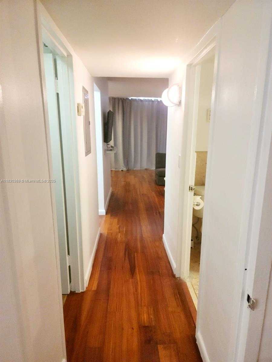 Small Image of 1100 ALTON RD #3C, Miami Beach Number 7