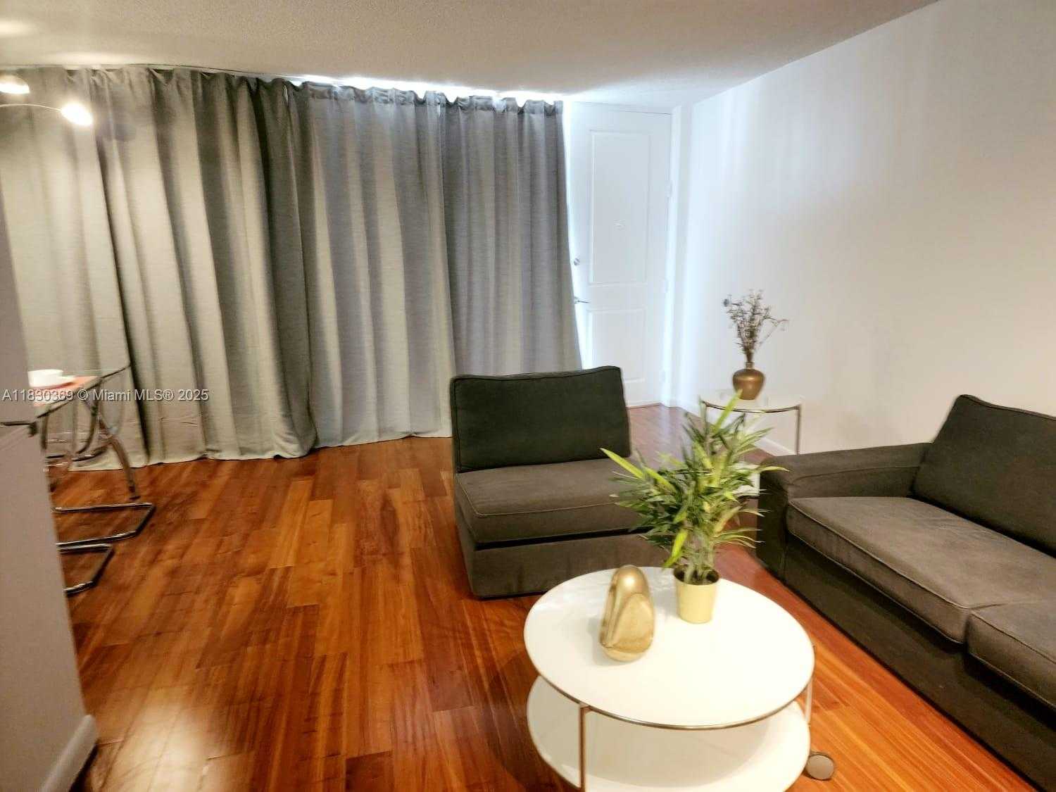 Small Image of 1100 ALTON RD #3C, Miami Beach Number 8