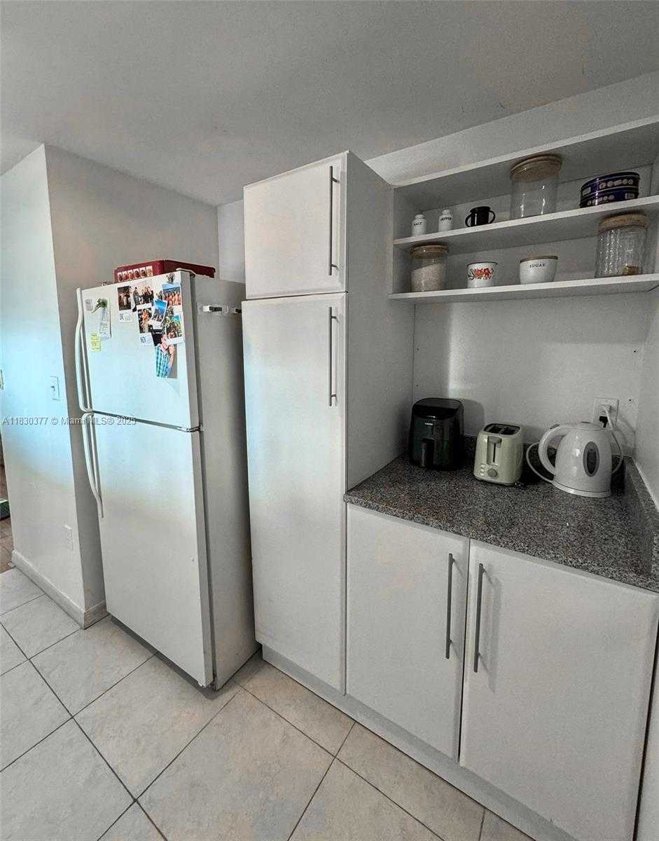 Small Image of 275 NORTH EAST 18TH ST #2004, Miami Number 17