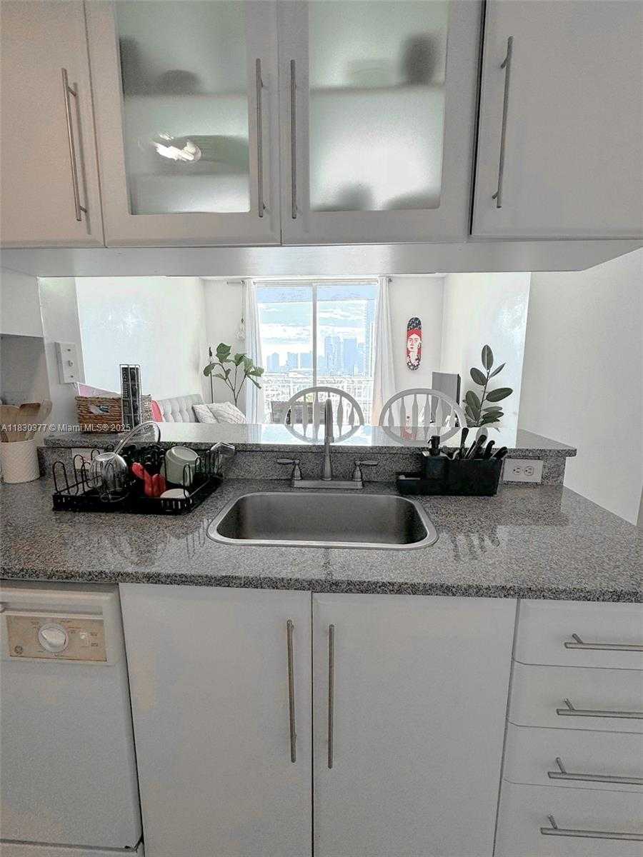 Small Image of 275 NORTH EAST 18TH ST #2004, Miami Number 19