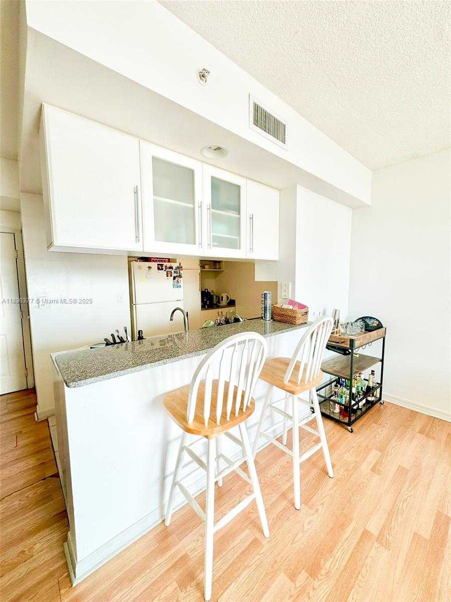 Small Image of 275 NORTH EAST 18TH ST #2004, Miami Number 28