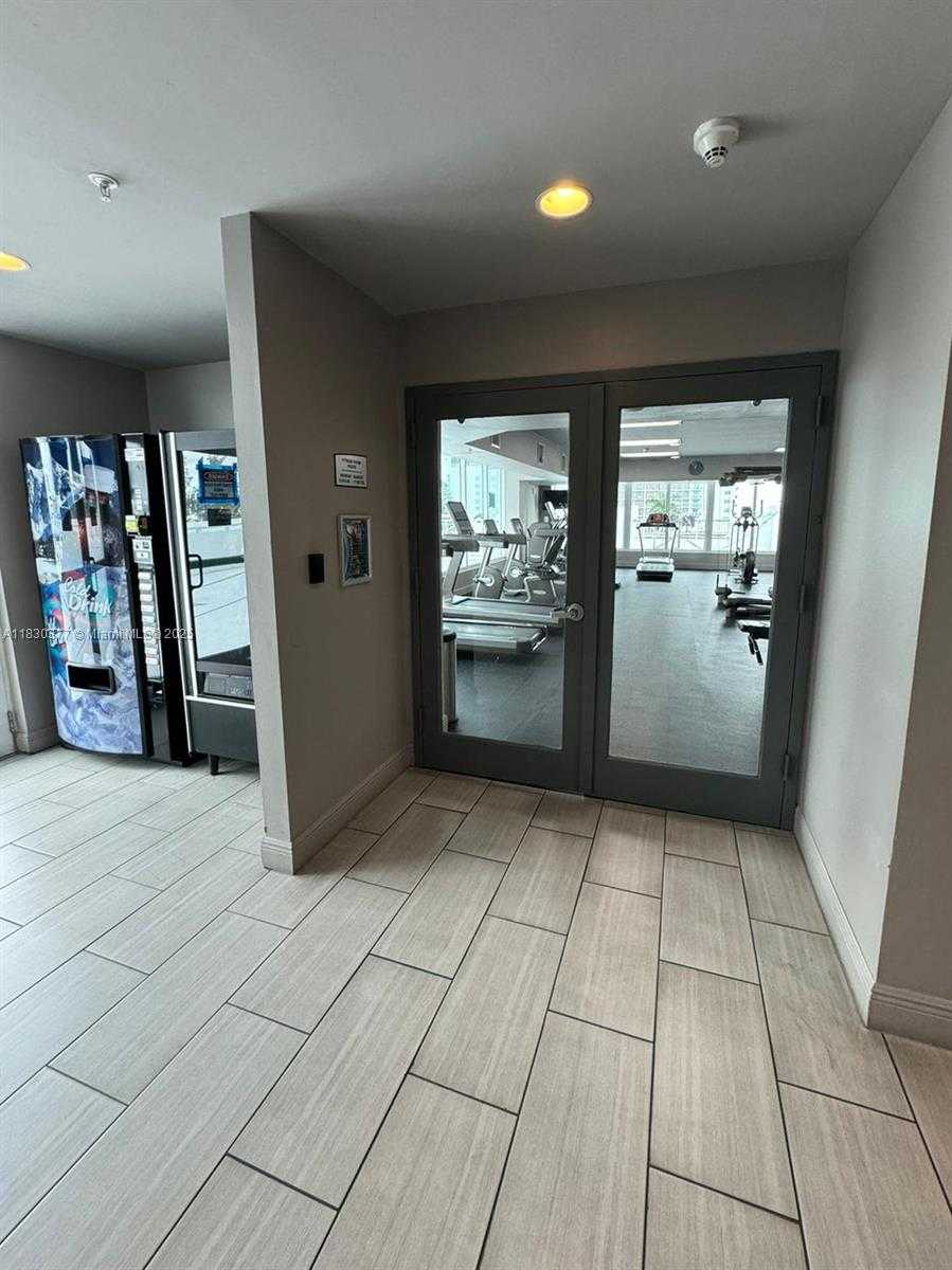 Small Image of 275 NORTH EAST 18TH ST #2004, Miami Number 33