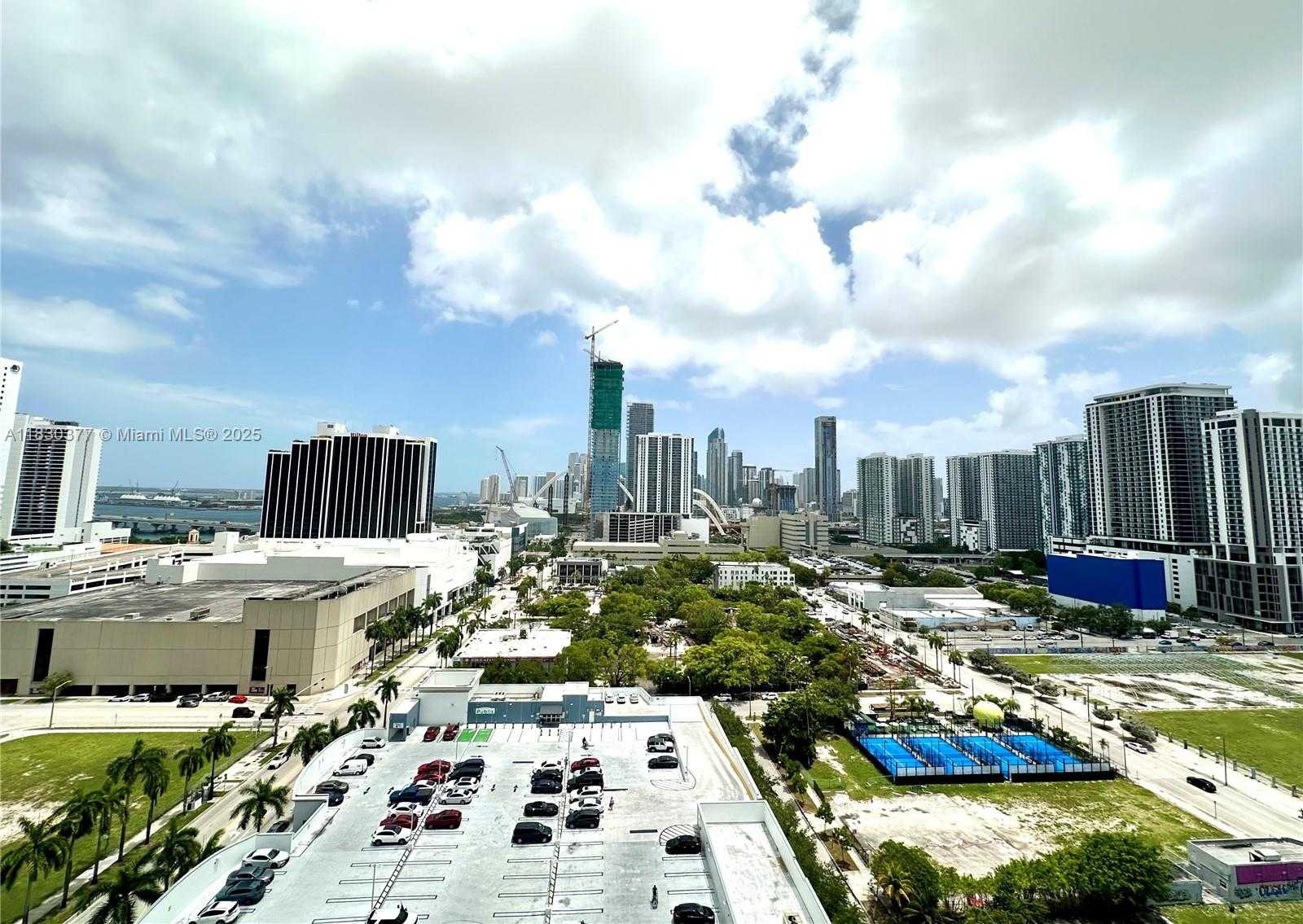Small Image of 275 NORTH EAST 18TH ST #2004, Miami Number 35