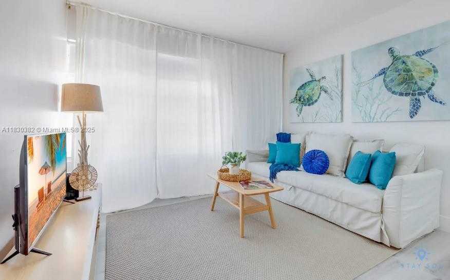 Small Image of 7326 COLLINS AVE #201, Miami Beach Number 6