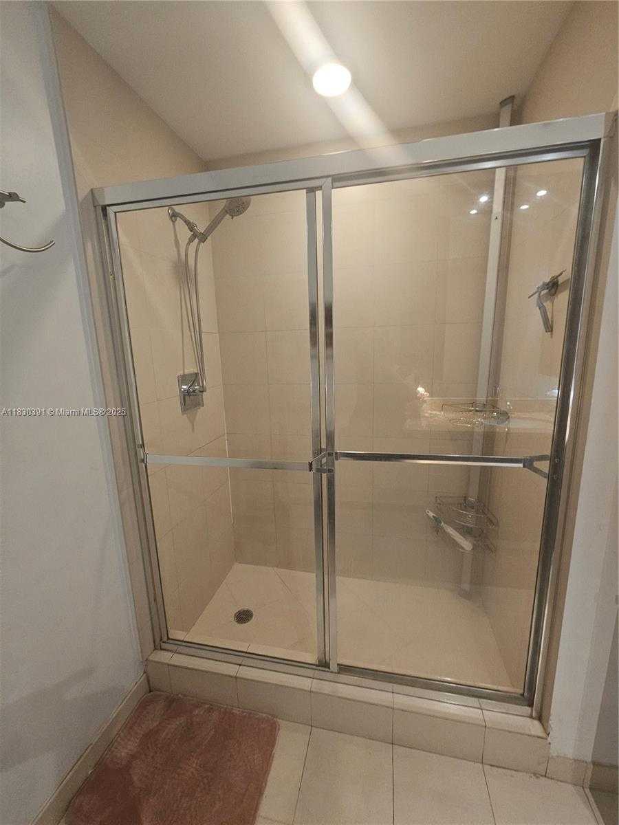 Small Image of 3029 NORTH EAST 188TH ST #1006, Aventura Number 9