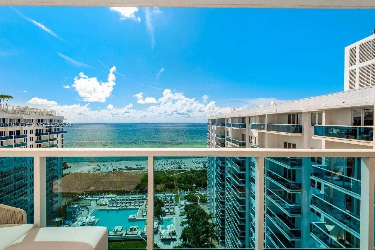 Small Image of 2301 COLLINS AVE #PH20, Miami Beach Number 25