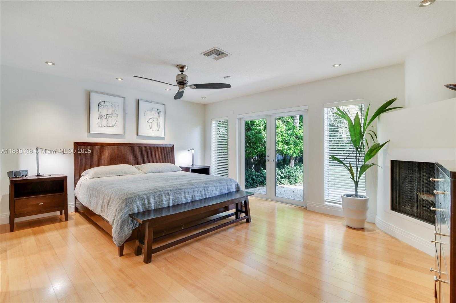Small Image of 20701 NORTH EAST 21ST CT, Miami Number 20