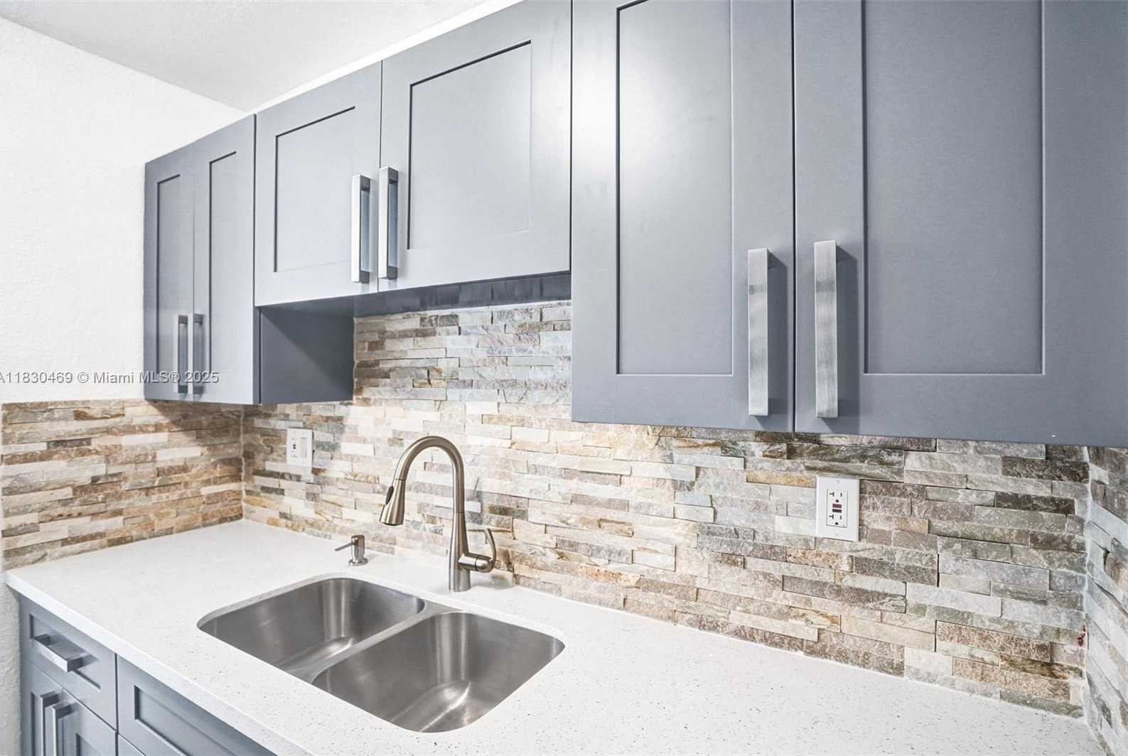 Small Image of 3431 NORTH WEST 5TH PL, Lauderhill Number 16