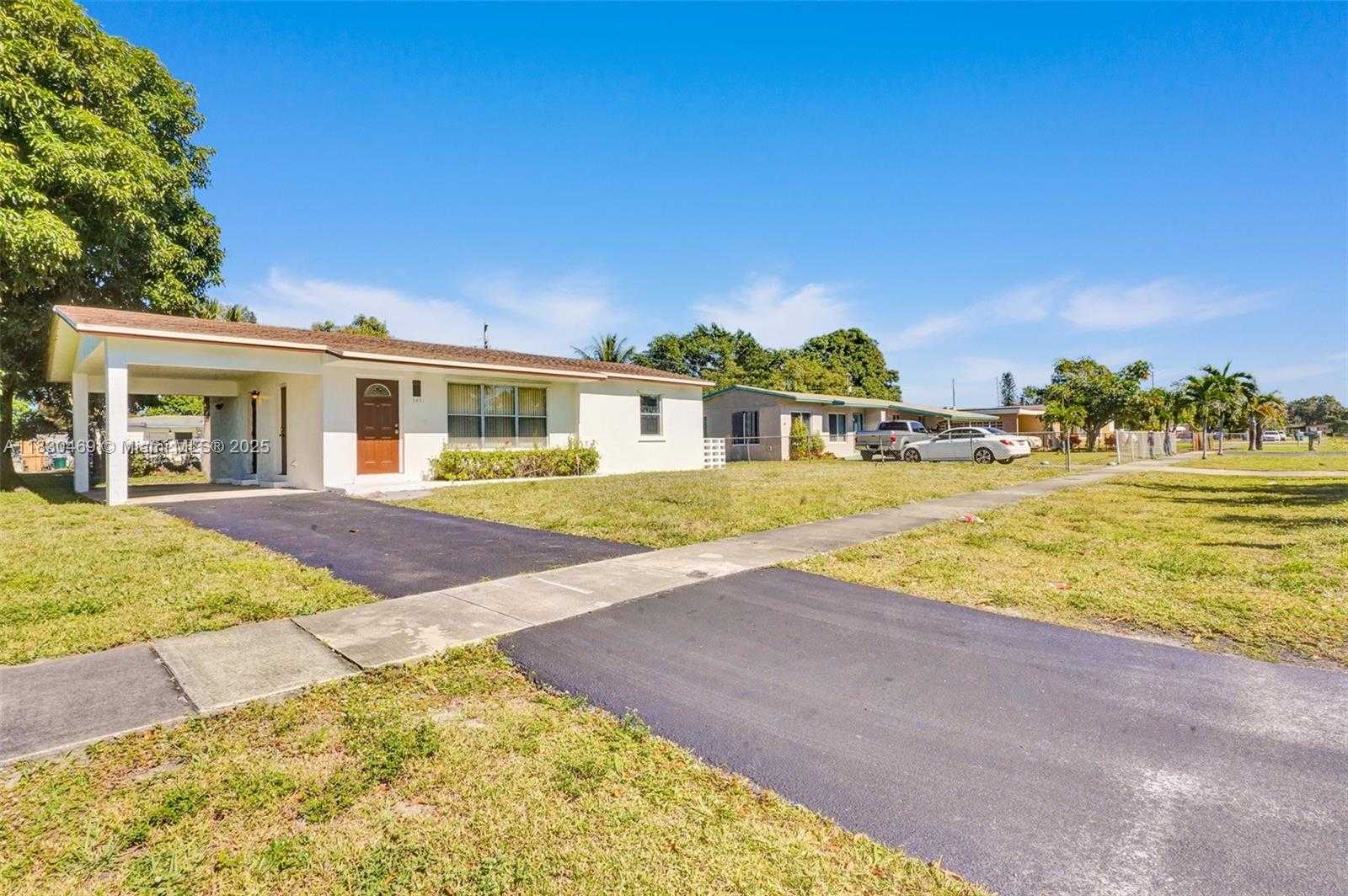 Small Image of 3431 NORTH WEST 5TH PL, Lauderhill Number 2